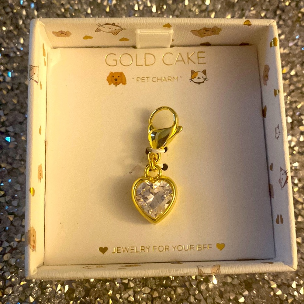 Gold Cake Pet Charm